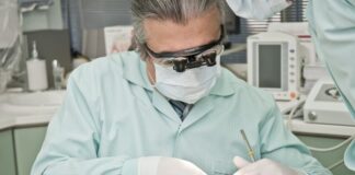 Why Should You Choose an Experienced Dentist to Maintain Your Oral Health?